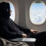 長距離フライトの疲労対策に｜リカバリーウェアBAKUNEで血行を促進してエコノミークラス症候群を予防